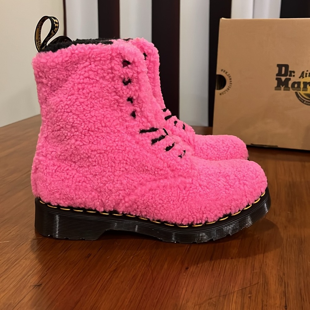 Dr. Martens Air Wair 1460 Pascal Boots Clash Pink 27822682 Womens Size 8 - Picture 3 of 16